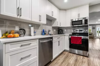 46479 Brooks Avenue, Chilliwack, BC, Chilliwack — Quadruplex for sale