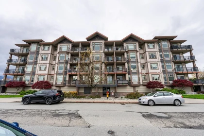 204 46021 Second Avenue, Chilliwack, BC, Chilliwack — Apartment/Condo for sale