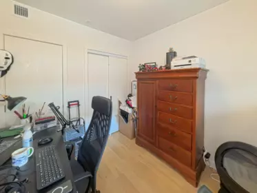 Walk-In Closet Photo of 303 209 E 20th Avenue, Vancouver, BC