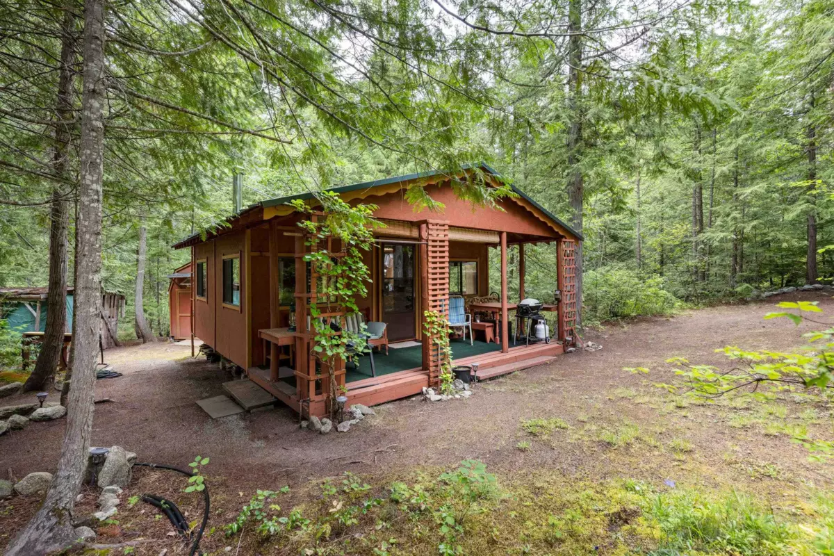 Exterior Front Photo of 9540 Pemberton Portage Road, Pemberton, BC