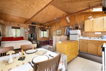 9540 Pemberton Portage Road, Pemberton, BC, Pemberton — Single Family Residence for sale