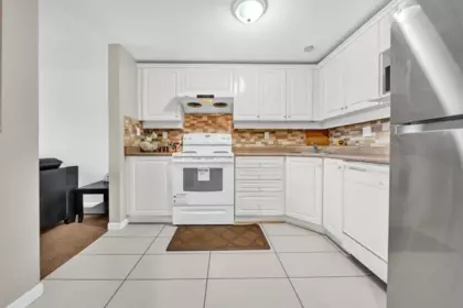 306 13780 76 Avenue, Surrey, BC, Surrey — Apartment/Condo for sale