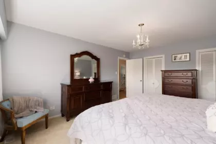 Entry Foyer Photo of 335 Churchill Avenue, New Westminster, BC