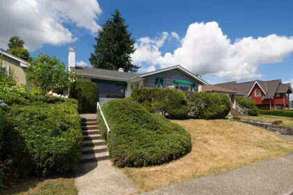 335 Churchill Avenue, New Westminster, BC, New Westminster — Single Family Residence for sale