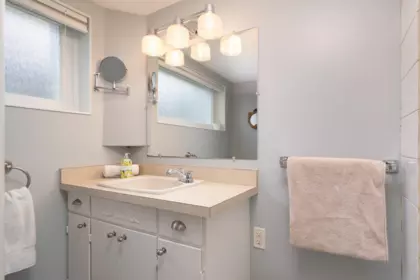 Hot Tub / Spa Photo of 335 Churchill Avenue, New Westminster, BC