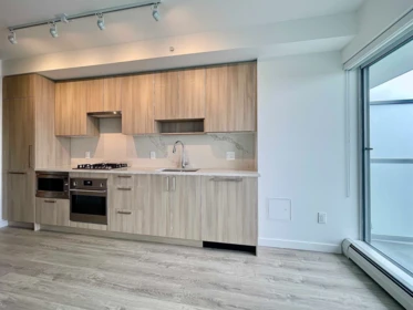 3706 13350 Central Avenue, Surrey, BC, Surrey — Apartment/Condo for sale