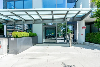 3210 4711 Hazel Street, Burnaby, BC, Burnaby — Apartment/Condo for sale