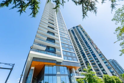 3210 4711 Hazel Street, Burnaby, BC, Burnaby — Apartment/Condo for sale