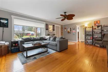 Breakfast Nook Photo of 46022 Clarke Drive, Chilliwack, BC