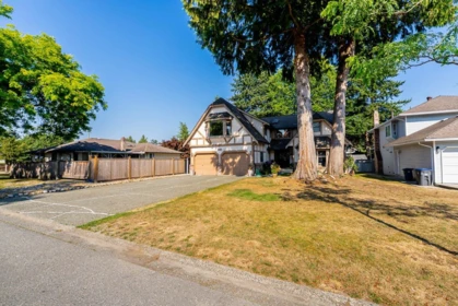 9884 158a Street, Surrey, BC, Surrey — Single Family Residence for sale