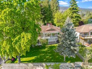 Breakfast Nook Photo of 2560 Bellevue Avenue, West Vancouver, BC