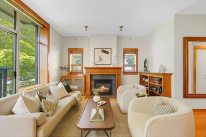 Living Room Photo of 201 550 17th Street, West Vancouver, BC