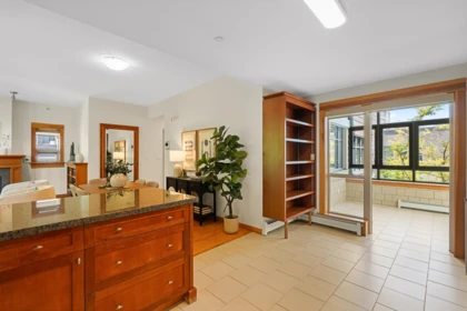Primary Bedroom Photo of 201 550 17th Street, West Vancouver, BC