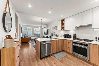 101 750 Dogwood Street, Coquitlam, BC, Coquitlam — Townhouse for sale