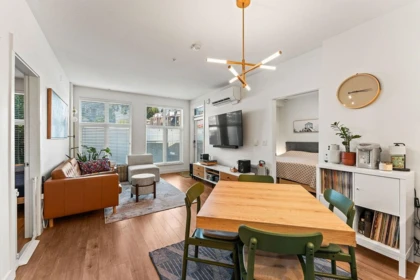 Kitchen Island Photo of 101 750 Dogwood Street, Coquitlam, BC
