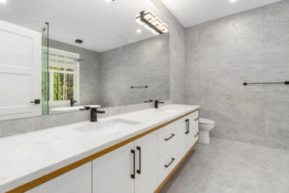 Powder Room Photo of 20070 27a Avenue, Langley, BC