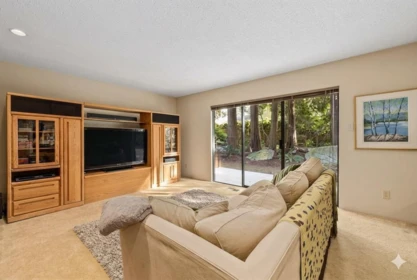 Breakfast Nook Photo of 1768 Amble Greene Drive, Surrey, BC