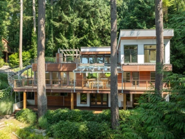 170 Sunset Drive, Lions Bay, BC, Lions Bay — Single Family Residence for sale