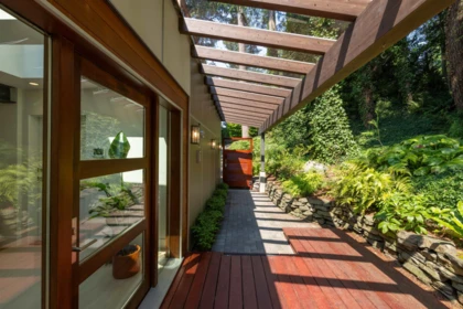 170 Sunset Drive, Lions Bay, BC, Lions Bay — Single Family Residence for sale
