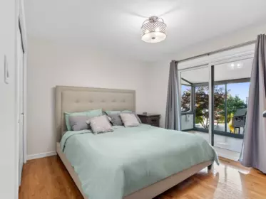 Primary Bedroom Photo of 20360 Thorne Avenue, Maple Ridge, BC