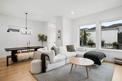 Living Room Photo of 19624 75a Avenue, Langley, BC