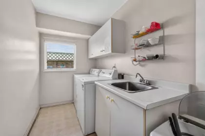 Walk-In Closet Photo of 3780 Cunningham Drive, Richmond, BC