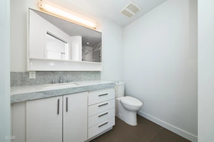 Guest Bathroom Photo of 1208 5599 Cooney Road, Richmond, BC