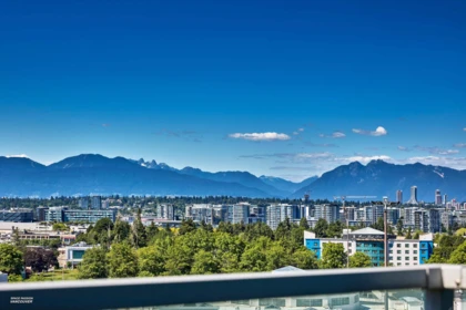 Swimming Pool Photo of 1208 5599 Cooney Road, Richmond, BC