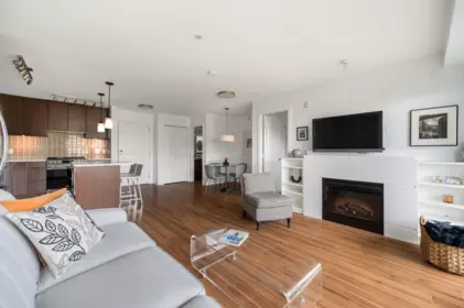Kitchen Island Photo of 453 15850 26 Avenue, Surrey, BC