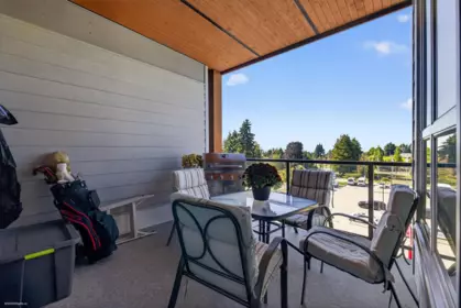 Mudroom Photo of 403 11501 84 Avenue, Delta, BC