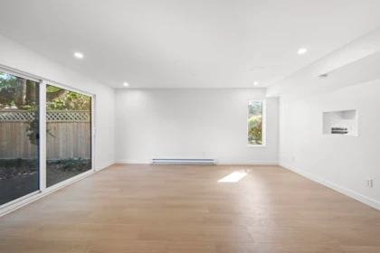 Living Room Photo of 35 6100 Tiffany Boulevard, Richmond, BC