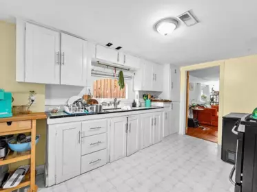 Laundry Room Photo of 2521 Kitchener Street, Vancouver, BC