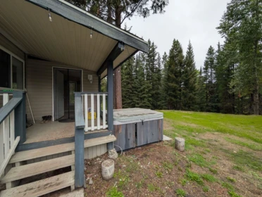 Breakfast Nook Photo of 5745 W Gun Lake Road, Cadreb Other, BC