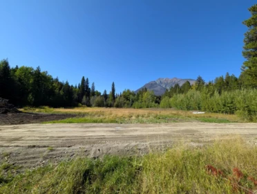 Family Room Photo of 5745 W Gun Lake Road, Cadreb Other, BC