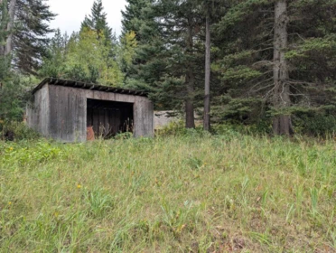 Mudroom Photo of 5745 W Gun Lake Road, Cadreb Other, BC