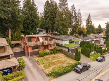 Front Yard Photo of 4590 Highland Boulevard, North Vancouver, BC