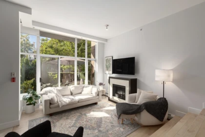 Breakfast Nook Photo of 14 166 W 13th Street, North Vancouver, BC