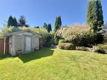 Family Room Photo of 910 Oceanmount Boulevard, Gibsons, BC