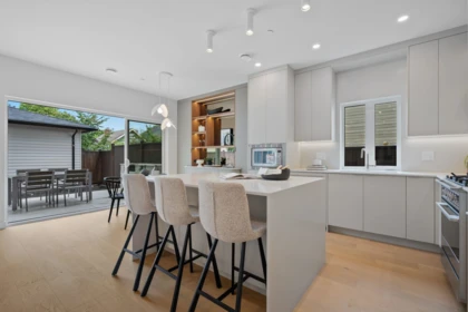 Breakfast Nook Photo of 2 2211 William Street, Vancouver, BC