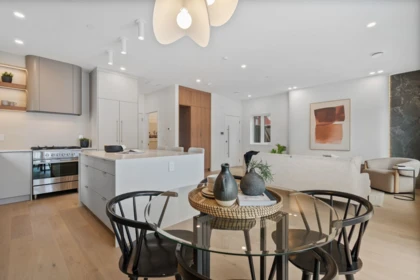 Dining Area Photo of 2 2211 William Street, Vancouver, BC
