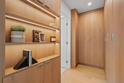 Powder Room Photo of 2 2211 William Street, Vancouver, BC