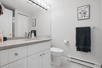 Hallway Photo of 118 217 Begin Street, Coquitlam, BC