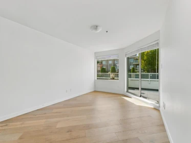 Powder Room Photo of 204 565 17 Street, West Vancouver, BC