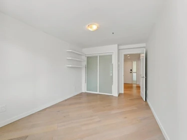 Staircase Photo of 204 565 17 Street, West Vancouver, BC