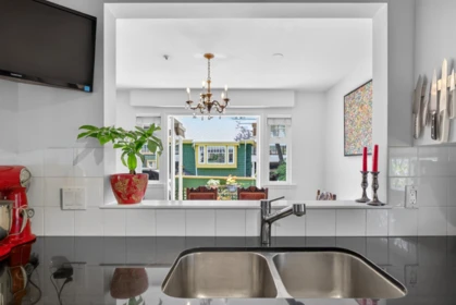 Kitchen Island Photo of 2950 W 8th Avenue, Vancouver, BC