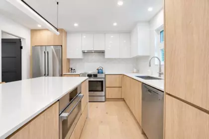 Guest Bathroom Photo of 174 W 16th Avenue, Vancouver, BC
