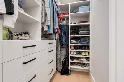 Laundry Room Photo of 174 W 16th Avenue, Vancouver, BC