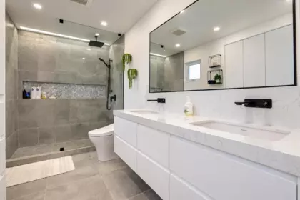 Mudroom Photo of 174 W 16th Avenue, Vancouver, BC