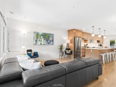 Breakfast Nook Photo of 558 W 19th Avenue, Vancouver, BC