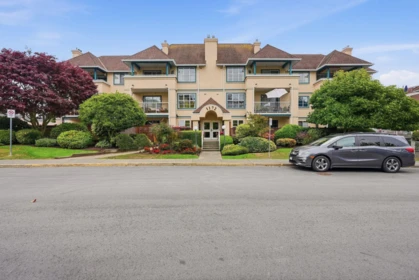 Hot Tub / Spa Photo of 106 1172 55 Street, Delta, BC